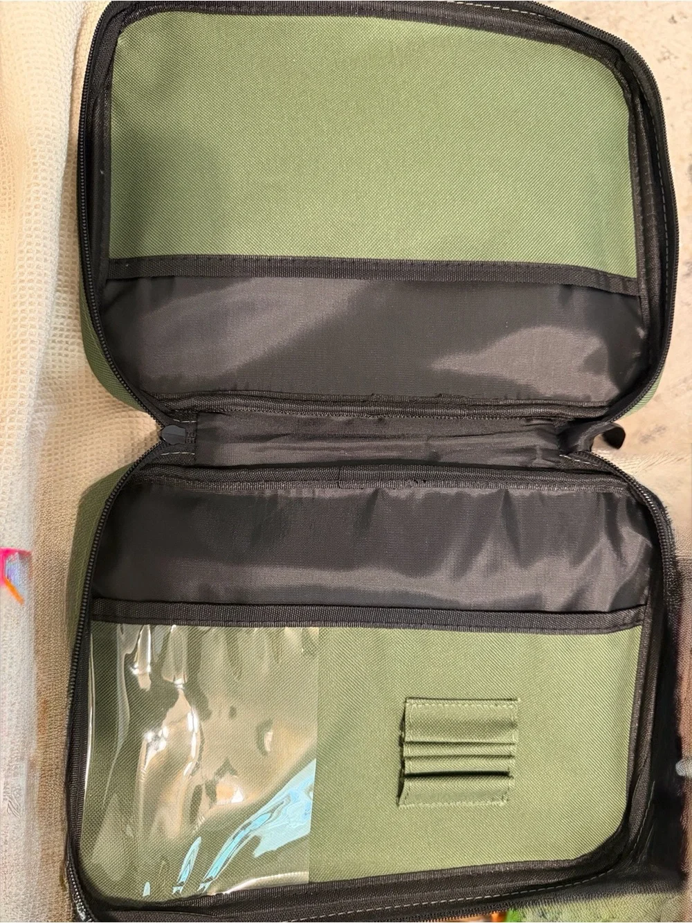 Vinyl Floral front & cloth back Bible/ Book Cover  Pouch Handle Zips